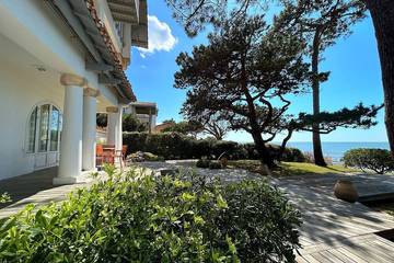 Location de vacances pour 12 personnes, avec jardin et balcon dans Pyla-sur-Mer