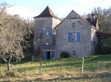 Gîte pour 2 personnes, avec jardin à Lugagnac