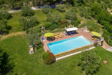 Maison De Vacances pour 10 Personnes dans Montopoli in Val d'Arno, Province de Pise, Photo 1