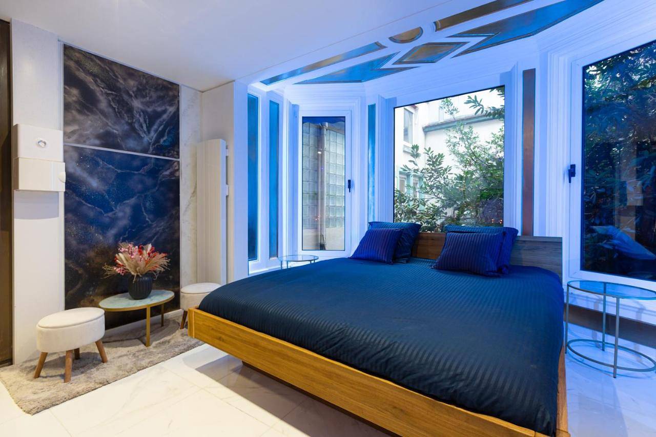 Art & Spa Luxury bedroom at the heart historical center in Mulhouse, Région de Mulhouse