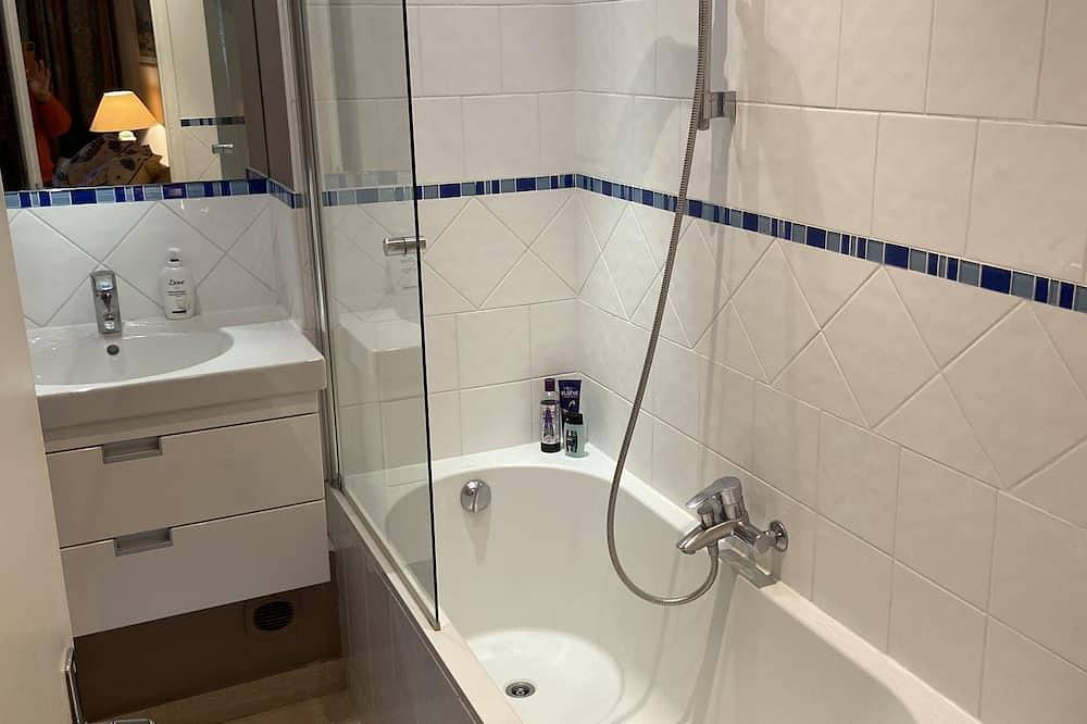 Appartement entier, Grandes, ensoleillées pièces à quelques minutes de la Croisette, Cannes in Cannes, Côte méditerranéenne (France)