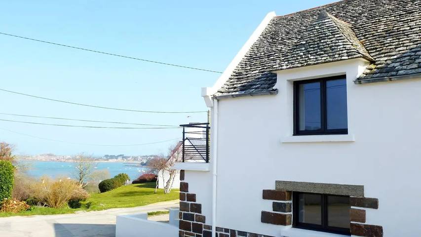 Location de vacances pour 3 personnes, avec balcon à Plougasnou