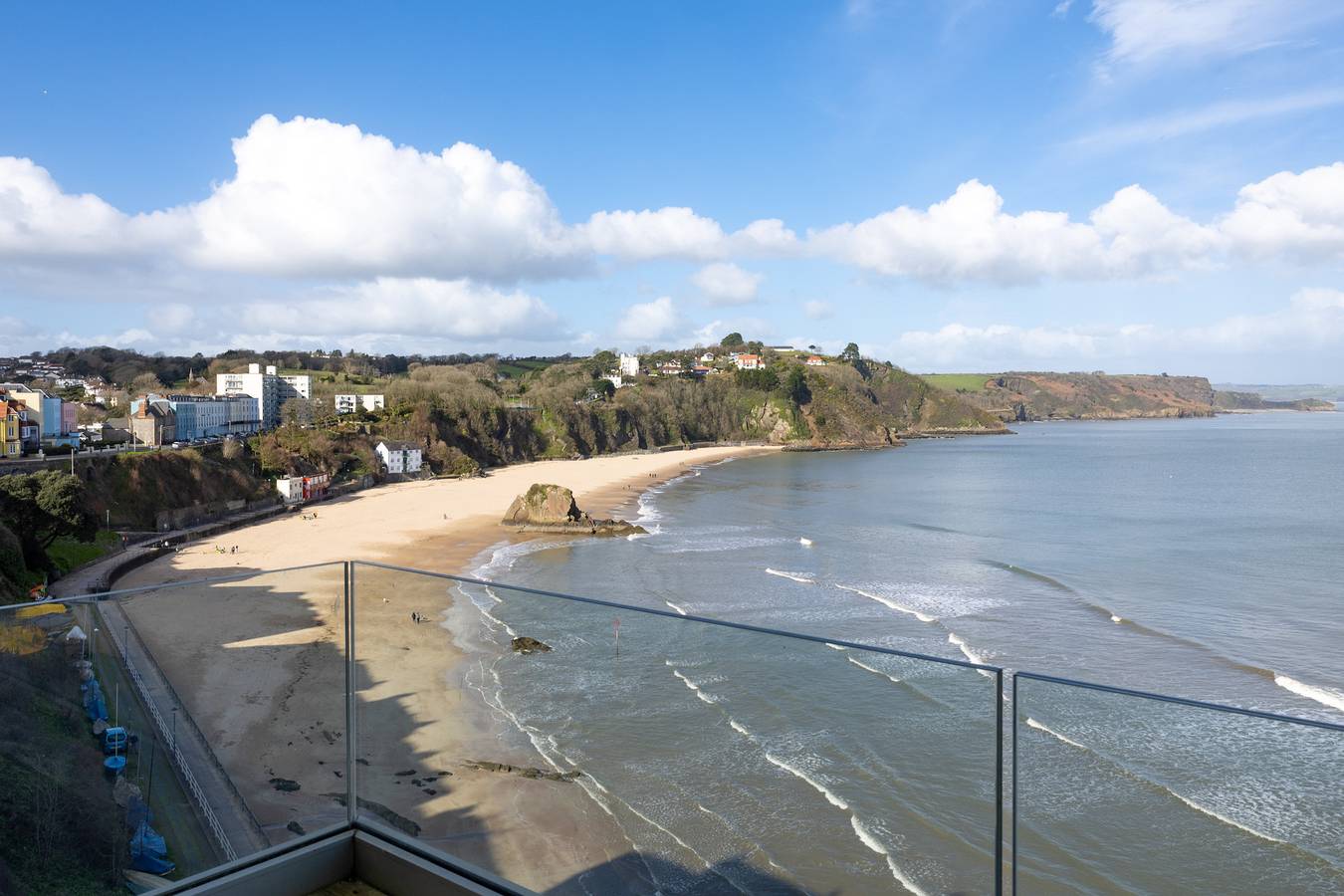 Ganze Wohnung, Royal Victoria Court 11 - Tenby Harbour, Sea Views in Tenby, Pembrokeshire