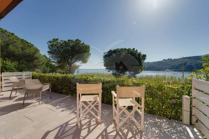 Apartamento vacacional entero, Apartamento de vacaciones para 4 personas con terraza in Cala di Mola, Porto Azzurro
