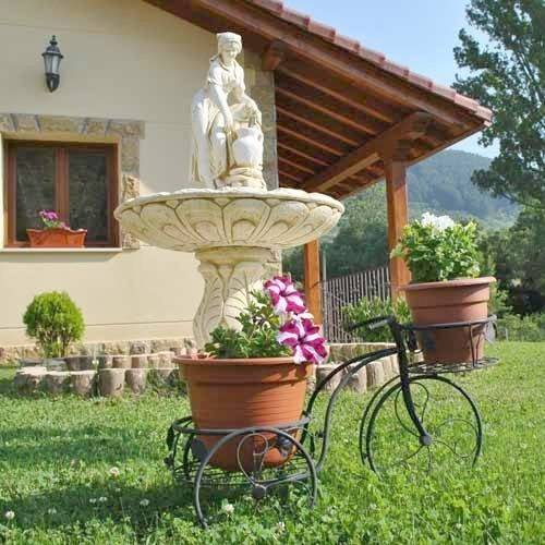 Casa rural para 5 personas, con Balcón y Terraza además de Jardín y Vistas en Montaña de Luna - 2