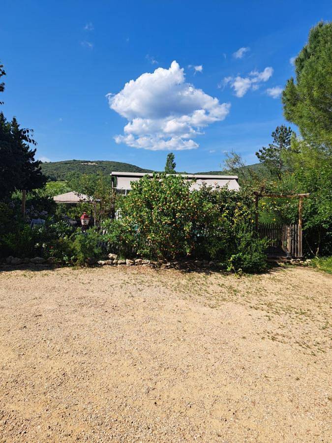 Appartement entier, Le temps de vivre in Baron, Région de Nîmes