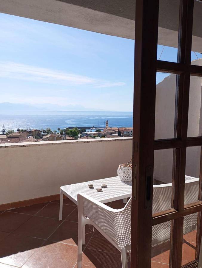 Appartamento per 4 persone, con Balcone e Terrazza nonché Panorama a San Giovanni a Piro