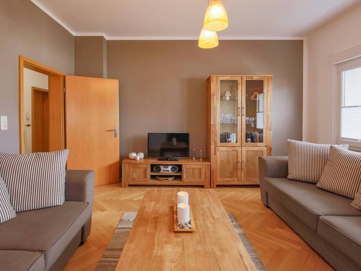 Ferienwohnung für 4 Personen, mit Terrasse und Garten in Waltershausen - 2