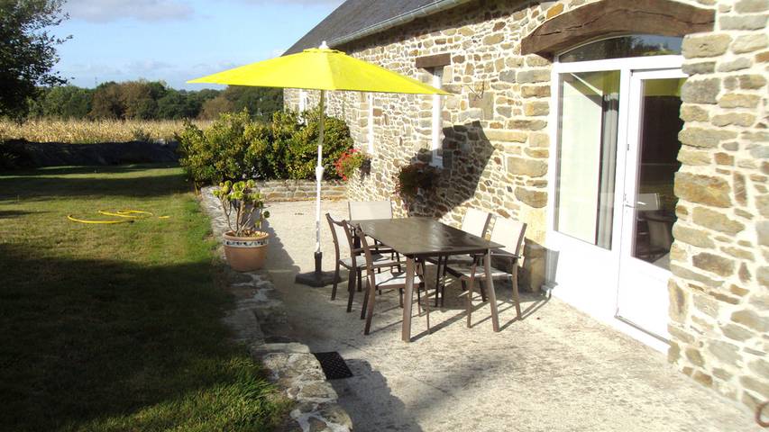 Gîte pour 4 personnes, avec jardin ainsi que jacuzzi et terrasse dans Parc naturel régional d'Armorique - 4