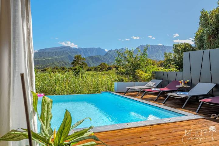 Chalet para 8 personas, con jardín además de terraza y piscina - 1