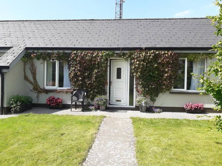 BnB für 2 Personen, mit Terrasse und Garten sowie Seeblick und Ausblick in County Galway