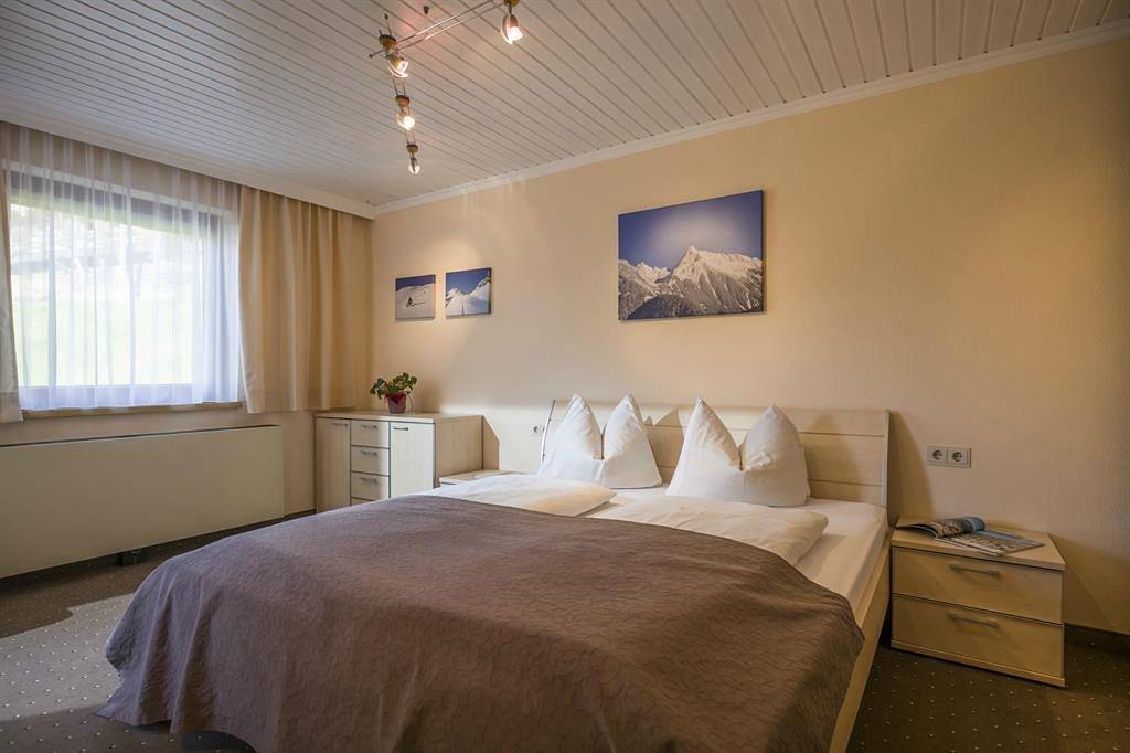Ganze Ferienwohnung, Apartment/2 Schlafraum/Dusche, Wc in Hintertux, Tux
