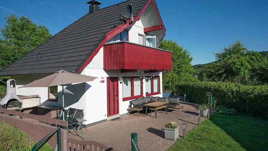 Ferienhaus mit Meerblick für 6 Personen, mit Garten und Balkon