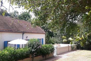 Gîte pour 5 personnes, avec piscine, animaux acceptés à Saint-Aubin-le-Monial