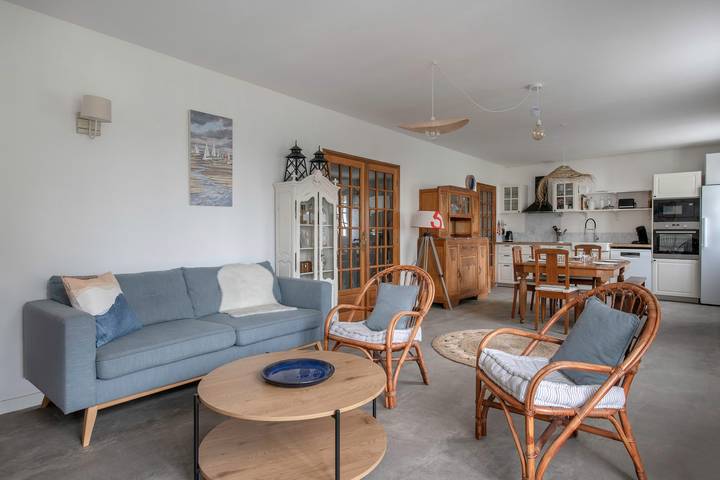 Location de vacances pour 10 personnes, avec terrasse et jardin dans Port de Saint-Jacques