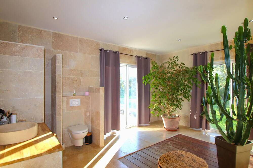 Awesome home in Grignan with private swimming pool, can be inside or outside in Grignan, Nyons region