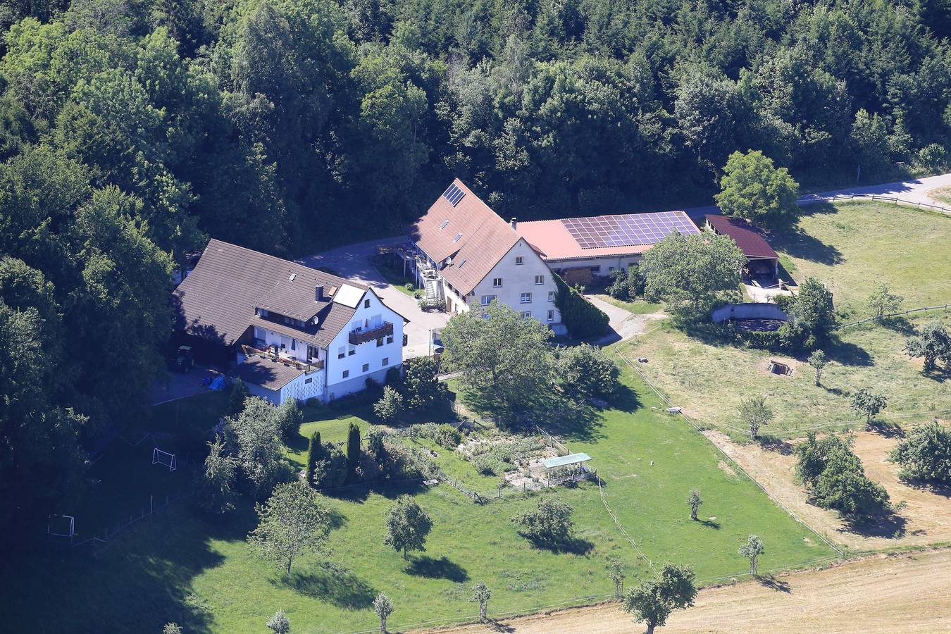 Ganze Wohnung, Ferienwohnung '1' mit Bergblick, Gemeinschaftsgarten und Wlan in Owingen, Region Bodensee-Oberschwaben