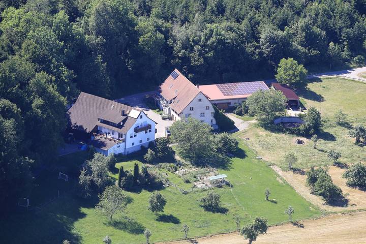 Ferienwohnung für 5 Personen, mit Balkon und Garten in Owingen - 2