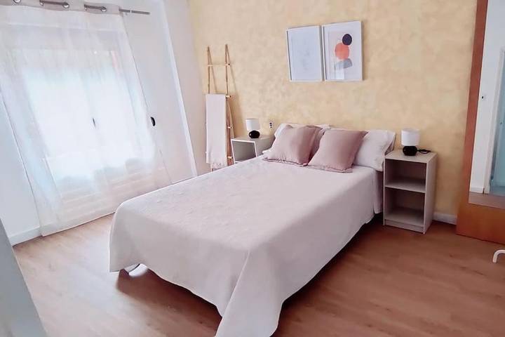 Apartamento de vacaciones para 8 personas, con balcón - 1