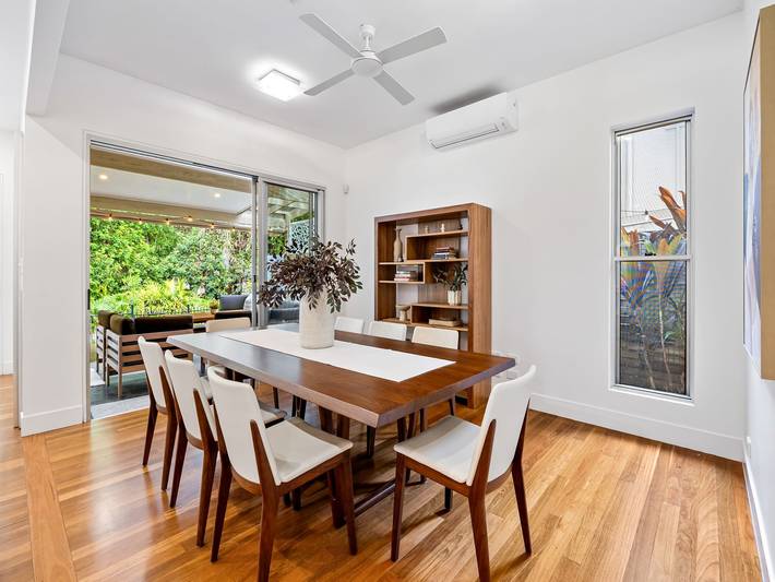 Apartamento entero, Amplio hogar 3 hab con terraza cerca playa in Alexandra Headland, Sunshine Coast