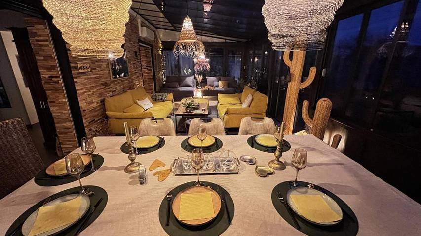 Location de vacances pour 10 personnes, avec jacuzzi ainsi que jardin et piscine à Roézé-sur-Sarthe - 4