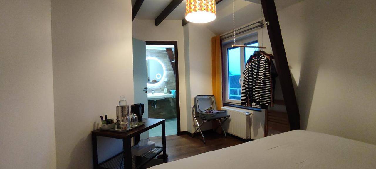 Le Petit Moulin Rouge, B&B, Sdb en-suite, parking privé gratuit in Beauvoir, Baie du Mont-Saint-Michel