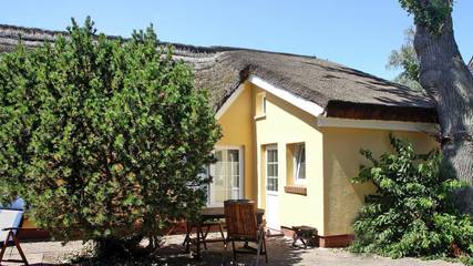 Ferienwohnung für 2 Personen, mit Terrasse und Garten in Wieck am Darß