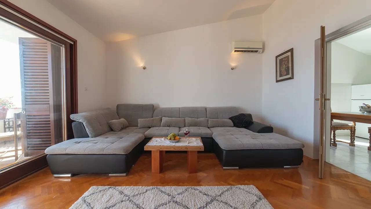 Geheel vakantieappartement, Ferienwohnung für 6 Personen (100 m²) in Split in Split, Split-Dalmatië