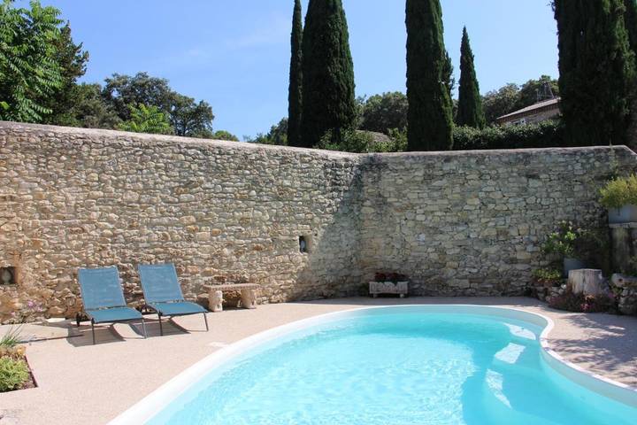 Location de vacances pour 4 personnes, avec Terrasse et Jardin ainsi que Piscine et Vue à Montségur-sur-Lauzon - 4