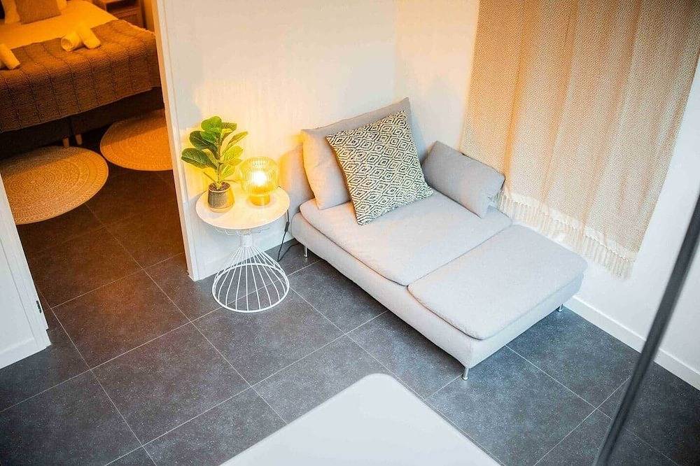 Entire apartment, Upscale 90m2  Two Bedroom Apartment (Ks-8-B) in Eindhoven, North Brabant