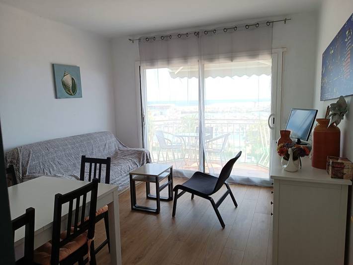 Appartamento per 5 persone, con balcone, adatto a famiglie con bambini a Blanes