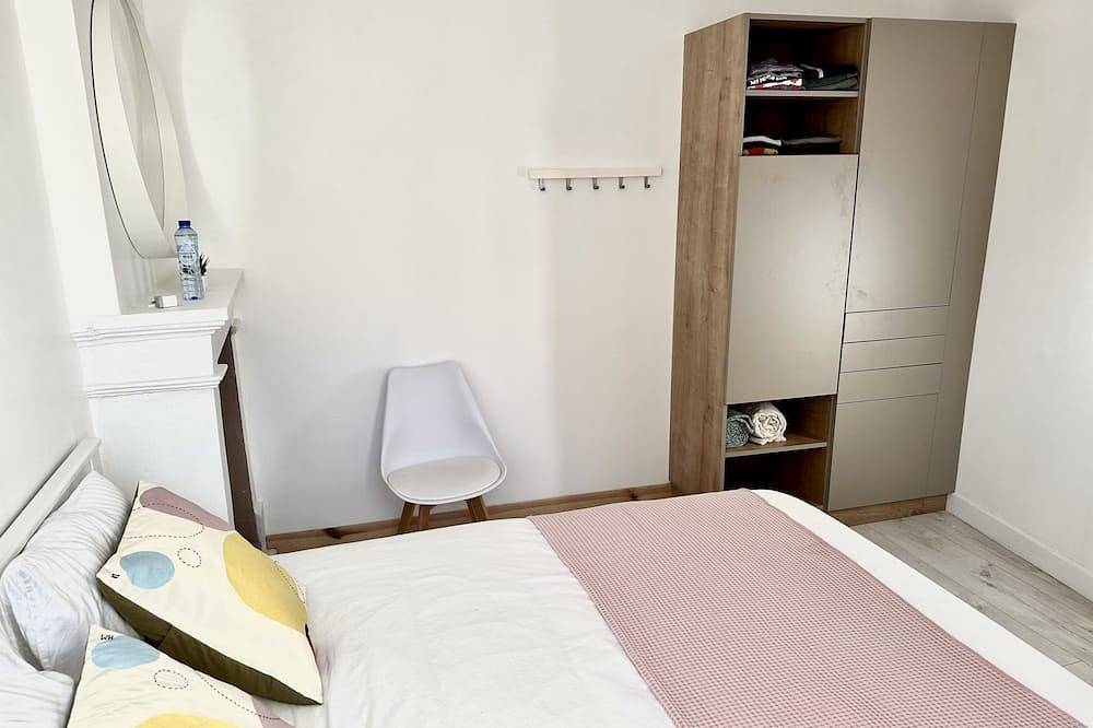 Cosy village house with home cinema in Saint-Benoît-de-l'Aure, Bayeux region