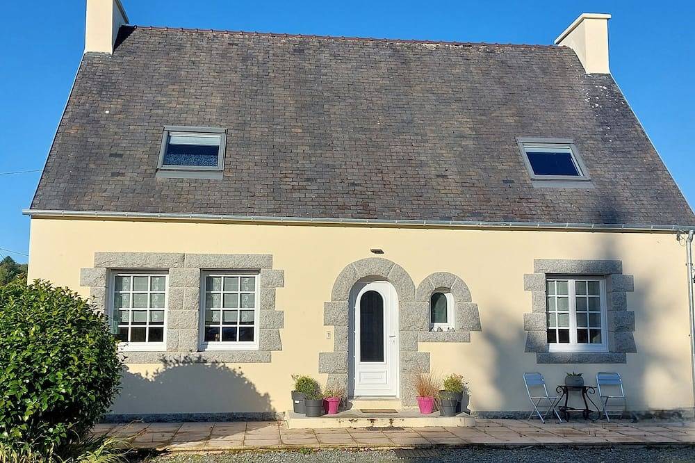 Ti Ar Skol Bed and breakfast for 1 to 4 people, 5 minutes from Huelgoat forest in Huelgoat, Châteaulin und Umgebung