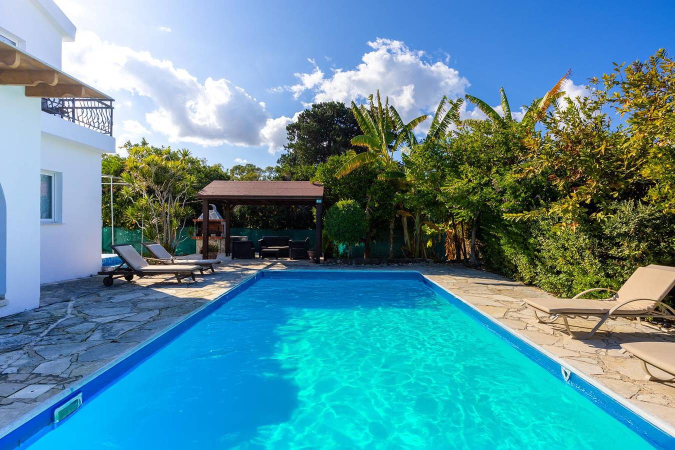 Sun Beach Villa Tria in Πόλις Χρυσοχούς, South Cyprus