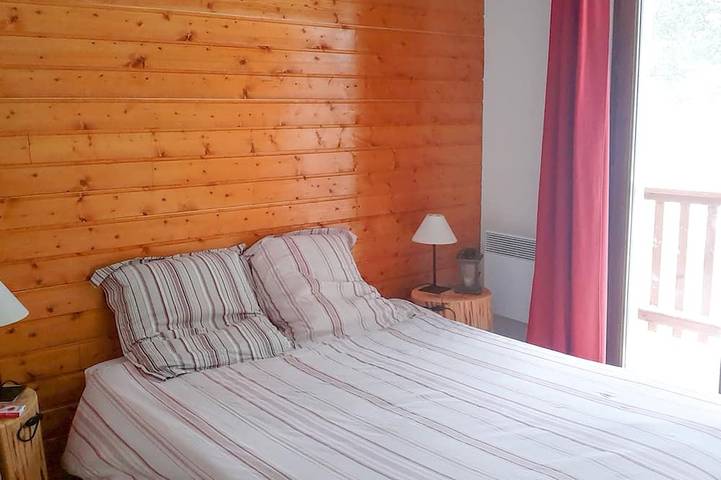 Gîte pour 4 personnes, avec balcon et jacuzzi dans Office De Tourisme Des Angles - 2