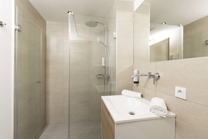 Ferienwohnung für 9 Personen, mit Balkon und Sauna in Tirol - 2