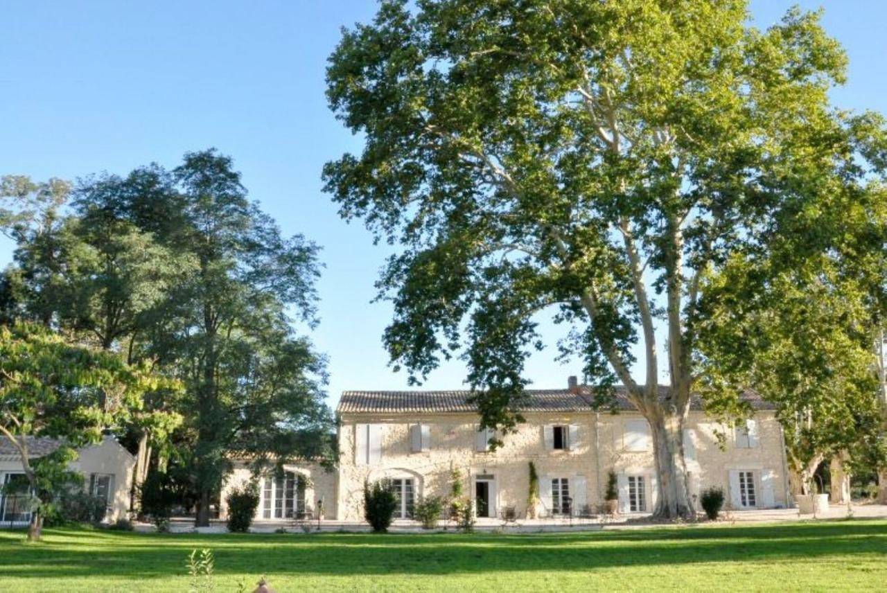 Villa with Private Pool in Saint-Andiol, Région d'Arles
