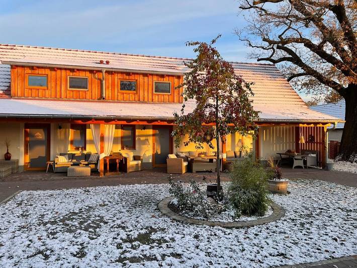 Ferienwohnung für 12 Personen, mit Sauna und Garten sowie Terrasse, kinderfreundlich in Lauta