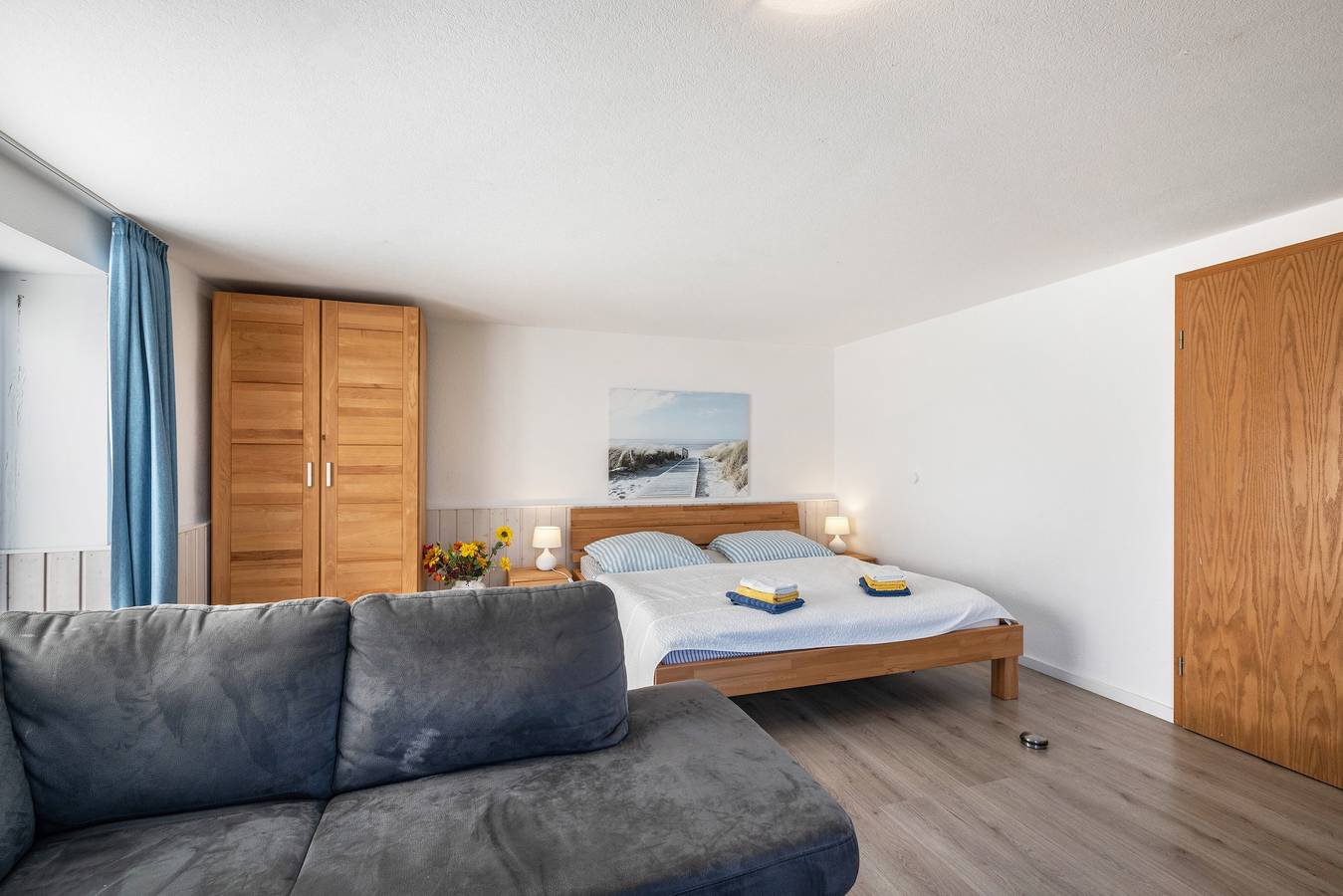 Ganze Wohnung, Ferienwohnung - Groß" mit  eigener Terasse, Gemeinschaftsgarten und Wi-Fi in Dagebüll, Nordfriesland