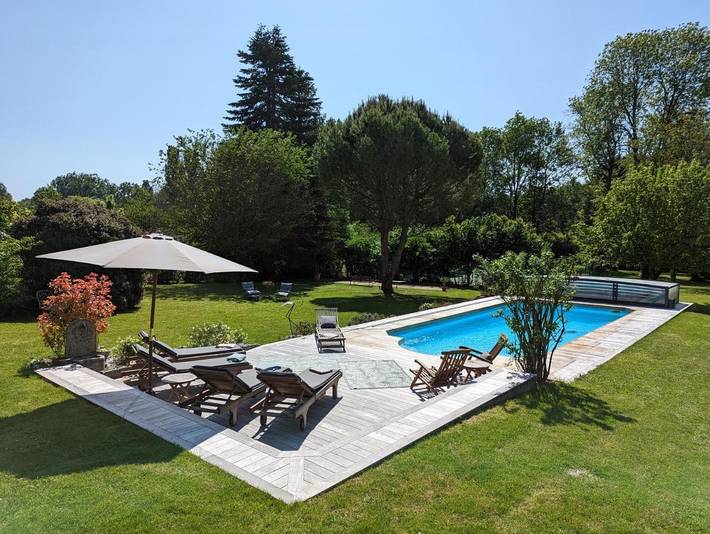 Location de vacances pour 16 personnes, avec jardin ainsi que piscine et vue, animaux acceptés dans Bondaroy