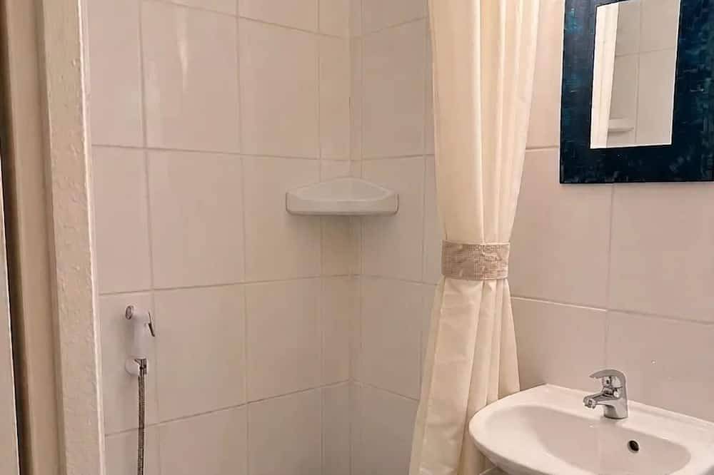 Appartement entier, Homerez - Studio cosy à Rennes les Bains in Rennes-les-Bains, Parc naturel régional Corbières-Fenouillèdes