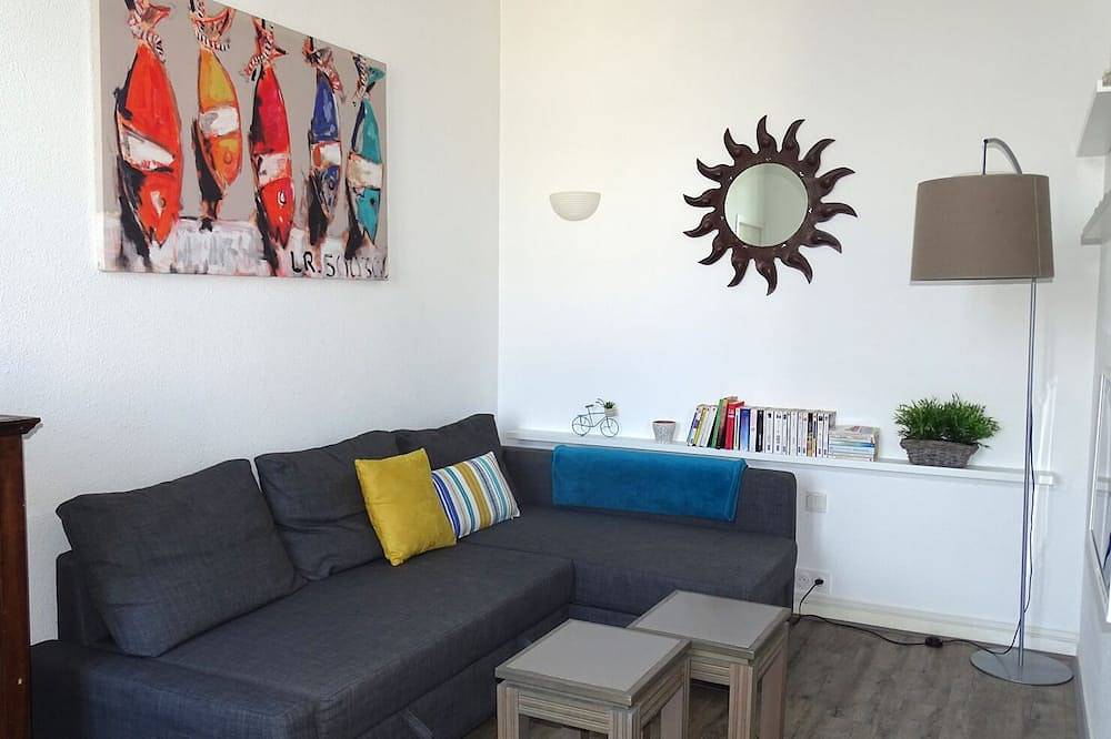 Appartement entier, Appartement F2 de standing très calme  avec piscine chauffée in Saint-Martin-de-Ré, Île de Ré