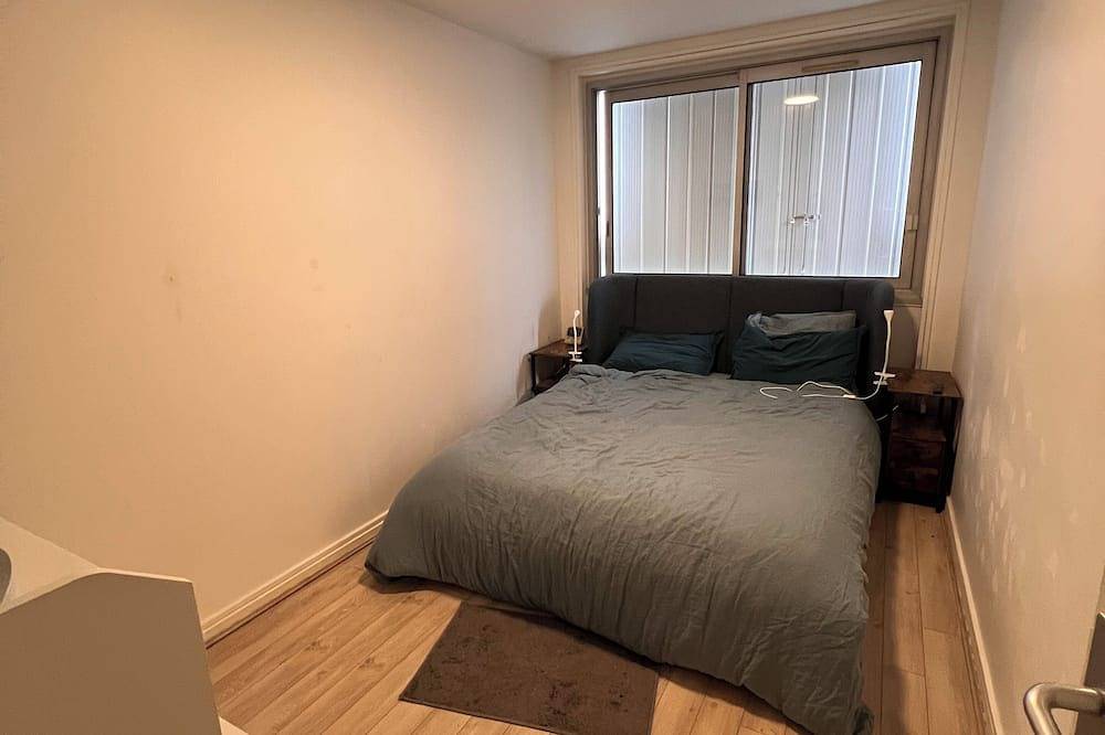 Appartement entier, A 2,1 km du Rer A St Germain en Laye . Dans un parc. Idéal famille. in Marly-le-Roi, Yvelines