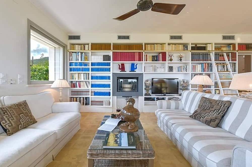 Villa Castiglione beautiful modern villa with private pool, just 5 km from the sandy beaches of ... in Grosseto, Grosseto Province