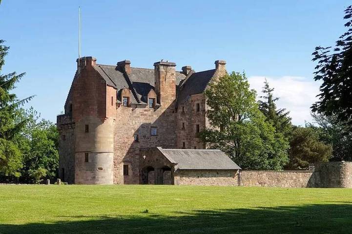 Château pour 14 personnes, avec jardin dans Écosse