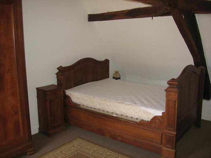 Location de vacances pour 4 personnes, avec terrasse ainsi que piscine et vue à Sainte-Foy-de-Longas - 4