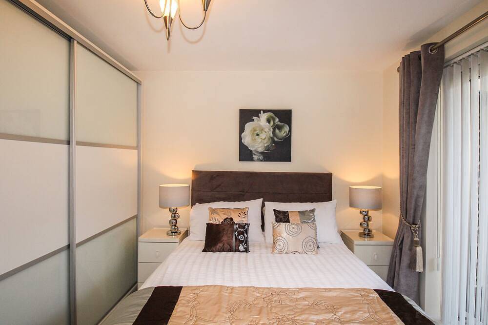 1 Blue Waters, country holiday cottage, with a garden in Southbourne in Bournemouth, South West England