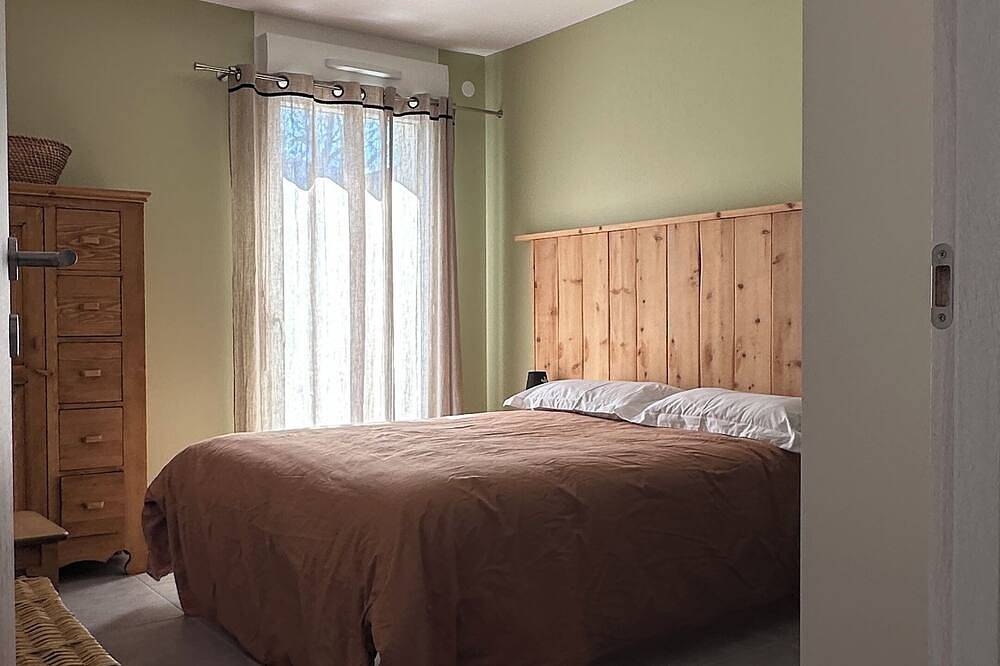 Appartement entier, New appartement 2 personnes Embrun dans résidence au calme in Embrun, Parc national des Écrins