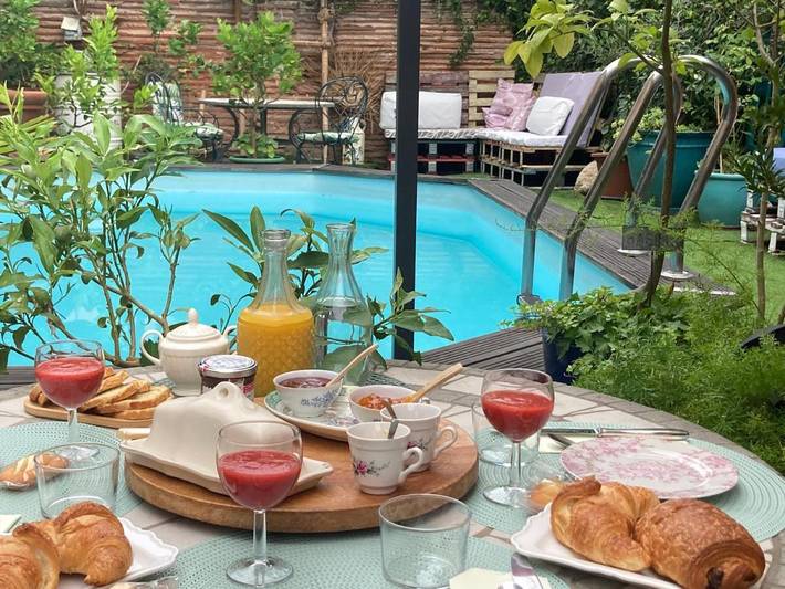 Gîte pour 6 personnes, avec Terrasse et Jardin ainsi que Piscine et Vue à Clairac (Lot-et-Garonne)