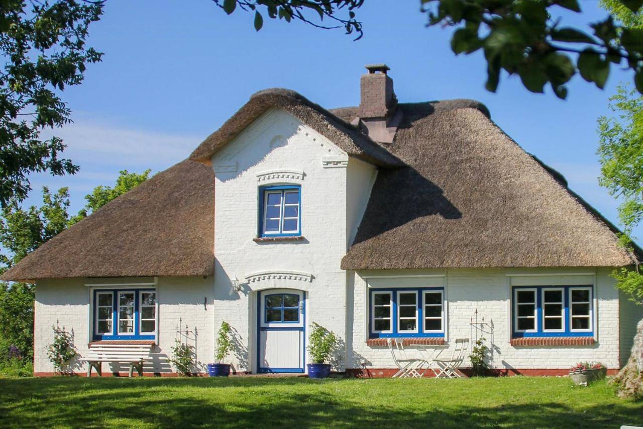 Three-Bedroom Holiday Home in Osterhever, Eiderstedt